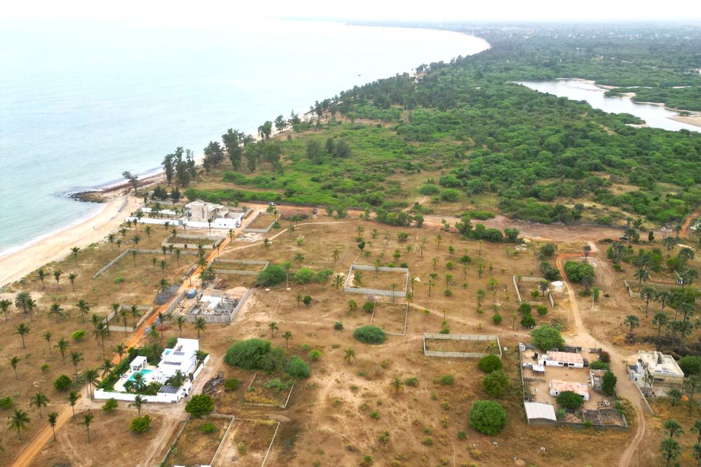 "Blue VIP"- Terrain de 300 m2  – 200 m de la plage  - Image 1