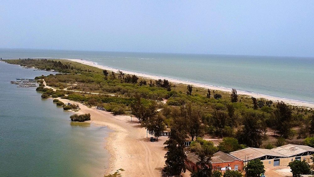 Terrain 400m² cumulable – à 20m de la plage à Joal