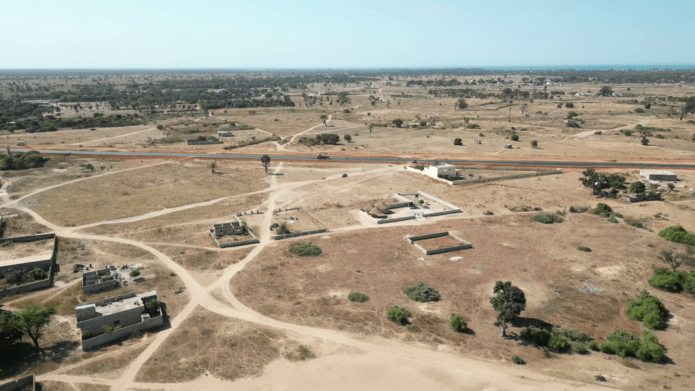 Terrain de 300 m2 Cumulable  – 4 km de la plage - Image 1
